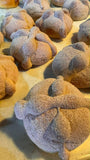 Pan de Muerto con Monk Fruit