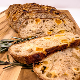 Hogaza de Masa Madre con Romero y Chabacano