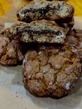 Giant Crumble Protein Cookie Macadamia & Chocolate